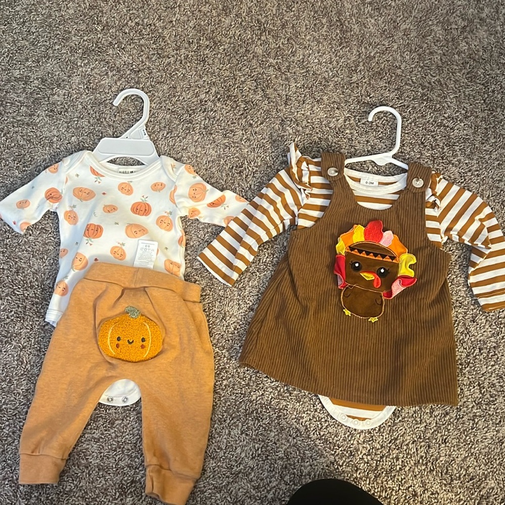 2 Halloween/thanksgiving outfits 0-3 months!